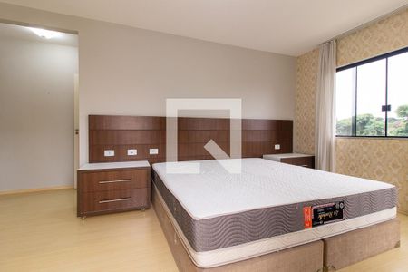 Quarto 1 Suite de casa para alugar com 3 quartos, 191m² em São Lourenço, Curitiba