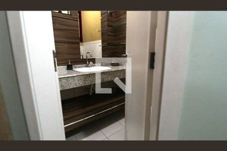 Lavabo de casa para alugar com 3 quartos, 191m² em São Lourenço, Curitiba