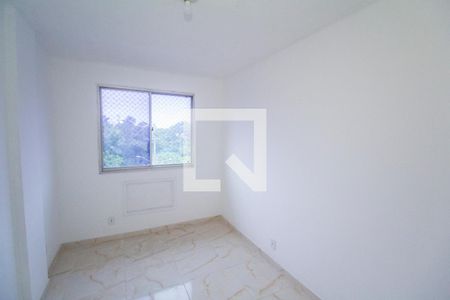 Quarto 2 de apartamento para alugar com 2 quartos, 45m² em Rocha Miranda, Rio de Janeiro