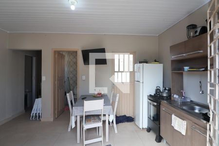 Sala/Cozinha de casa à venda com 5 quartos, 150m² em Niterói, Canoas