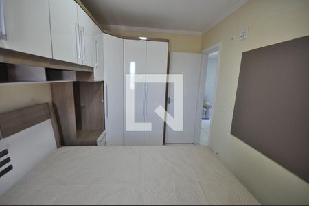 Quarto 1 de apartamento para alugar com 2 quartos, 49m² em Parque Novo Mundo, São Paulo