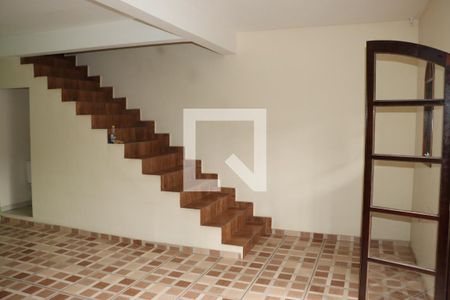 Casa para alugar com 4 quartos, 350m² em Roselândia, Cotia