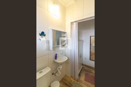 Banheiro Suíte 1 de casa para alugar com 4 quartos, 400m² em Vila Marari, São Paulo