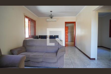 Sala  de casa à venda com 4 quartos, 180m² em Cavalhada, Porto Alegre