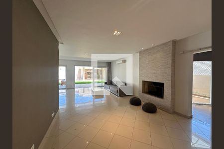 Sala de casa de condomínio à venda com 4 quartos, 565m² em Jardim Paulista, Barueri