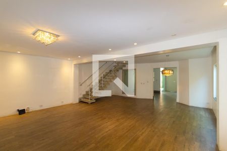 Sala de casa à venda com 4 quartos, 246m² em Vila Tolstoi, São Paulo