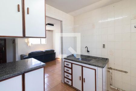 Cozinha e Área de Serviço de apartamento para alugar com 2 quartos, 47m² em Conjunto Habitacional Santa Etelvina Iii, São Paulo