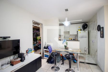 Apartamento à venda com 2 quartos, 50m² em Kennedy, Contagem