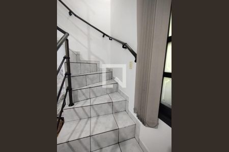 Escada de casa à venda com 3 quartos, 174m² em Vila Carminha, São Bernardo do Campo