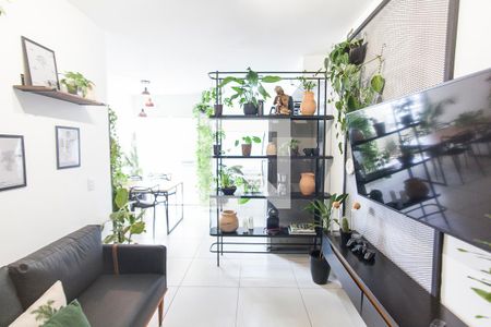 Sala de apartamento para alugar com 2 quartos, 56m² em Novo Mundo, Uberlândia