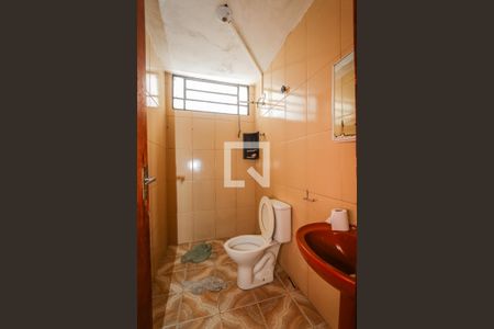 Banheiro de casa para alugar com 1 quarto, 40m² em Jardim Clementino, Taboão da Serra