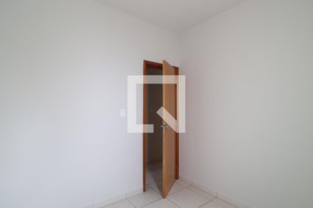 Quarto 2 de apartamento para alugar com 2 quartos, 49m² em Chácaras Panorama, Uberlândia