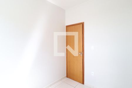 Quarto 1 de apartamento para alugar com 2 quartos, 49m² em Chácaras Panorama, Uberlândia