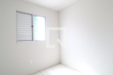 Quarto 2 de apartamento para alugar com 2 quartos, 49m² em Chácaras Panorama, Uberlândia