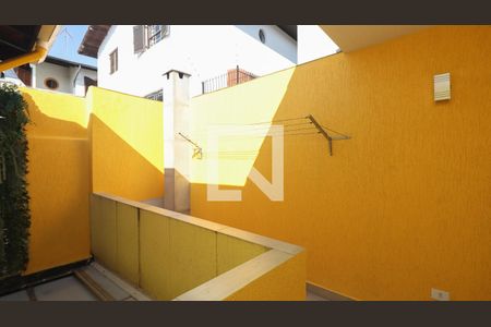 Varanda / Quintal  de casa para alugar com 3 quartos, 154m² em Vila Rosa, São Paulo