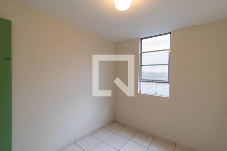 Quarto 2 de apartamento para alugar com 2 quartos, 54m² em Conjunto Residencial José Bonifácio, São Paulo