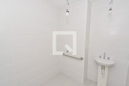 Banheiro de kitnet/studio à venda com 1 quarto, 19m² em Vila Dom Pedro I, São Paulo