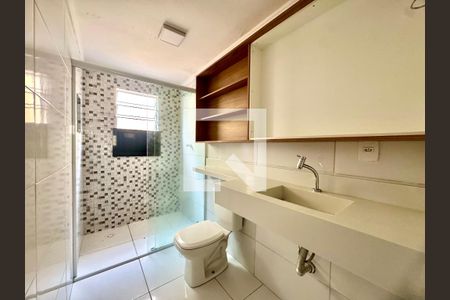 Banheiro de casa para alugar com 2 quartos, 60m² em Jardim Palmira, Guarulhos