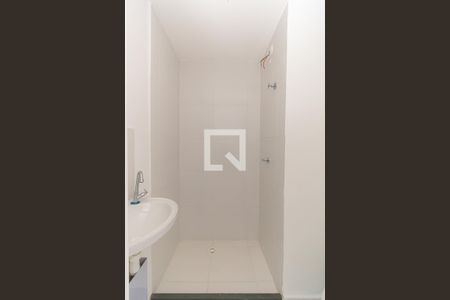 Banheiro de kitnet/studio para alugar com 1 quarto, 25m² em Jardim Imperador (zona Leste), São Paulo