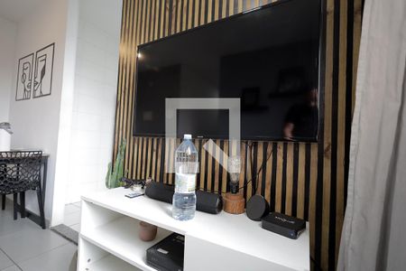 Sala de apartamento à venda com 2 quartos, 45m² em Jardim Utinga, Santo André