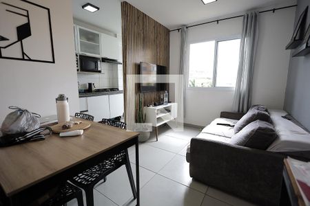 Sala de apartamento à venda com 2 quartos, 45m² em Jardim Utinga, Santo André