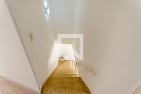 Escada de casa à venda com 3 quartos, 153m² em Jardim Sao Jose, São Paulo