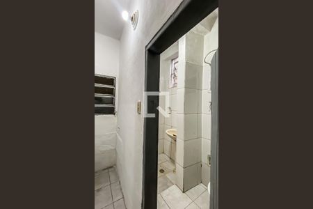 Banheiro de casa para alugar com 1 quarto, 42m² em Parque Boturussu, São Paulo