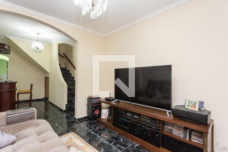 Sala de casa à venda com 3 quartos, 250m² em Vila Carmosina, São Paulo