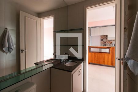 Banheiro de apartamento à venda com 1 quarto, 33m² em Barra Funda, São Paulo