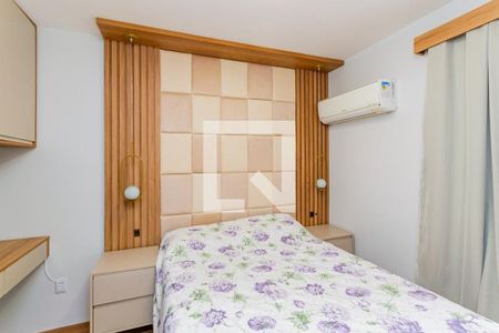 Quarto 1 de apartamento para alugar com 2 quartos, 44m² em Costa E Silva, Porto Alegre