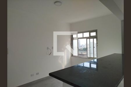 Sala com cozinha americana de apartamento à venda com 2 quartos, 64m² em Tatuapé, São Paulo