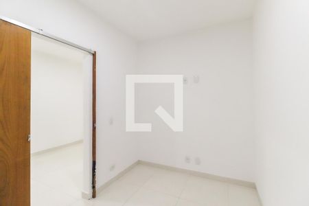 Quarto 1 de apartamento para alugar com 2 quartos, 40m² em Itaquera, São Paulo
