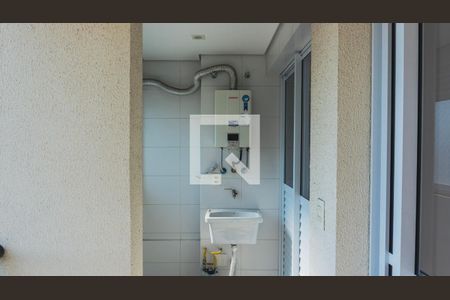Lavanderia (Torneira) de apartamento para alugar com 2 quartos, 53m² em Pousada dos Bandeirantes, Carapicuíba