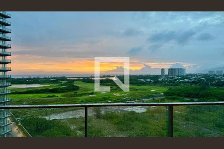 Varanda de apartamento para alugar com 4 quartos, 194m² em Barra da Tijuca, Rio de Janeiro