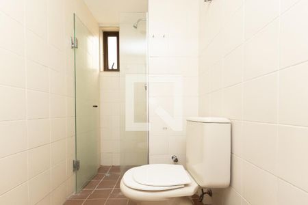 Banheiro de apartamento para alugar com 1 quarto, 43m² em Moema, São Paulo