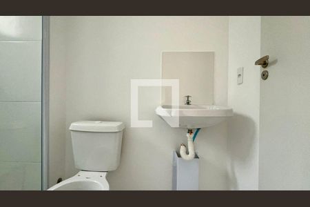 Banheiro social de kitnet/studio à venda com 1 quarto, 24m² em Jardim Paulista, São Paulo