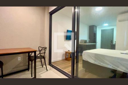 Varanda de kitnet/studio à venda com 1 quarto, 30m² em Perdizes, São Paulo