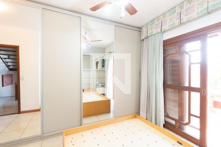 Casa à venda com 3 quartos, 175m² em Fátima, Canoas