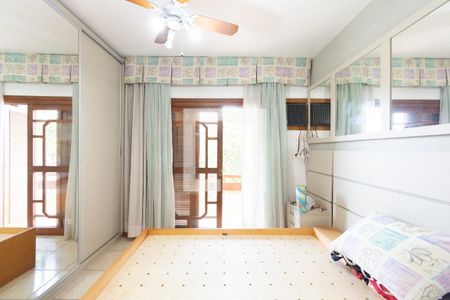 Casa à venda com 3 quartos, 175m² em Fátima, Canoas