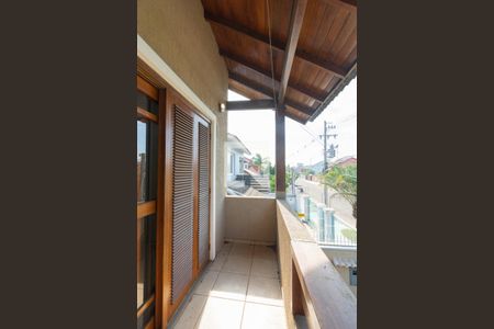 Casa à venda com 3 quartos, 175m² em Fátima, Canoas