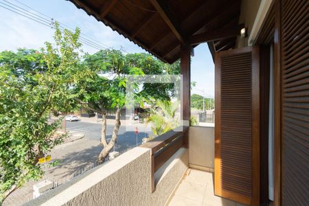 Casa à venda com 3 quartos, 175m² em Fátima, Canoas