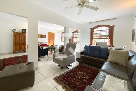Sala de Estar de casa à venda com 3 quartos, 275m² em São José, Belo Horizonte