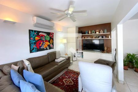 Sala de Estar de casa à venda com 3 quartos, 275m² em São José, Belo Horizonte