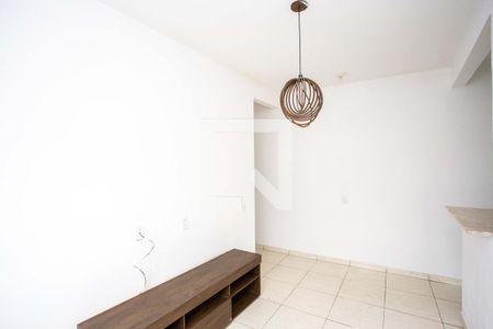 Sala de apartamento para alugar com 2 quartos, 70m² em Jardim Selma, São Paulo