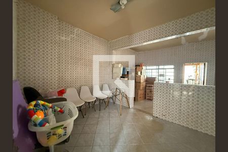 Casa à venda com 3 quartos, 157m² em Santa Tereza, Belo Horizonte