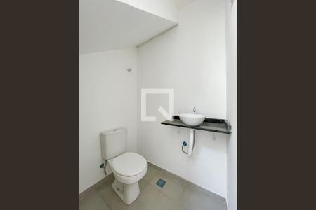 Lavabo de casa de condomínio à venda com 2 quartos, 52m² em Santa Maria, Osasco
