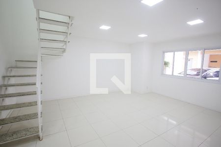 Sala de casa para alugar com 3 quartos, 120m² em Tanque, Rio de Janeiro
