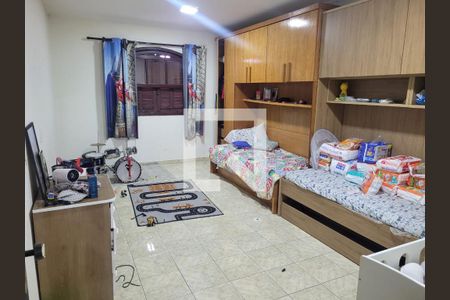 Quarto de casa à venda com 2 quartos, 225m² em Jardim Guarará, Santo André