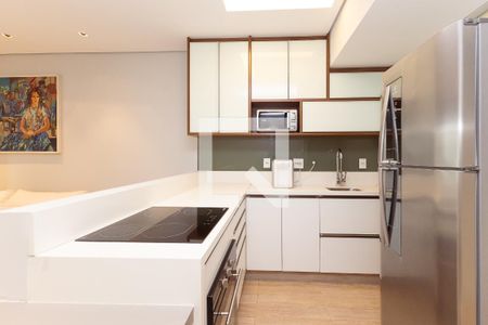 Cozinha de apartamento para alugar com 1 quarto, 62m² em Itaim Bibi, São Paulo