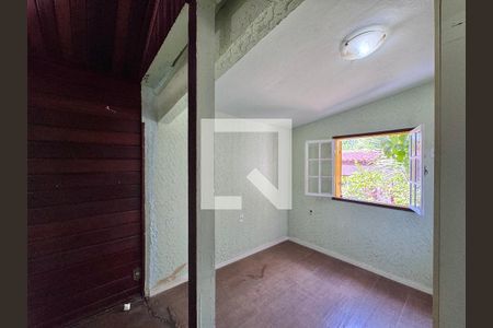 Quarto 1 de casa para alugar com 2 quartos, 200m² em Vargem Grande, Rio de Janeiro